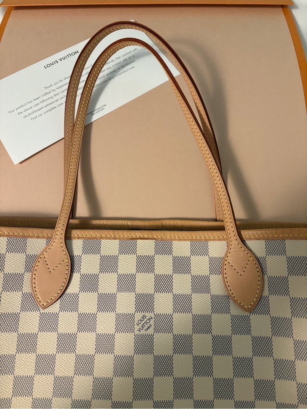Louis Vuitton Neverfull MM in Damier Azur - Picture 8 of 16